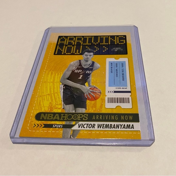 Victor Wembanyama RC Rookie Arriving Now 2023-24 Hoops Basketball Card - Picture 1 of 3